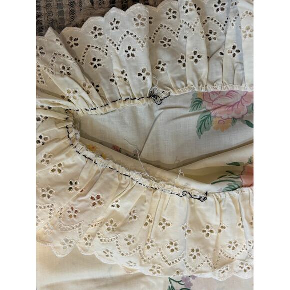 Vintage St Mary's Combed Percale Complete Bed Linen Set - King - FLORAL RUFFLE - Picture 6 of 9